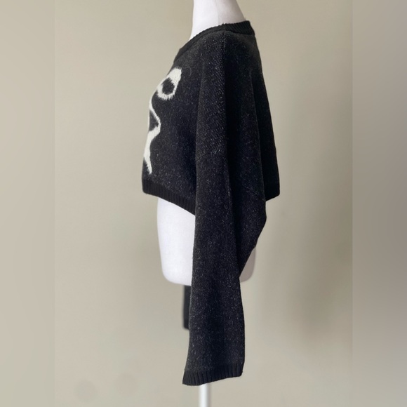 Out From Under Cozy Up Cropped Black & White Bow Long Sleeve Sweater Size Small - Picture 5 of 8